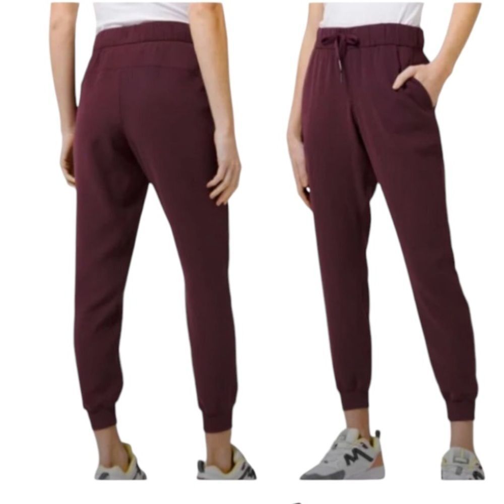 GARAGE Maroon Joggers Women's Small Cropped 7/8 Ankle Length Elastic Waist